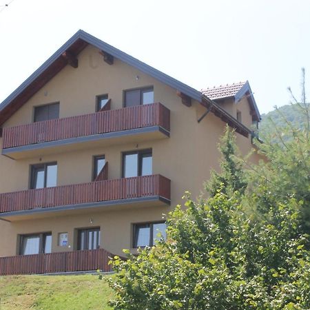 ホテル House Stefanac セリステ・ドゥレズニツコ エクステリア 写真